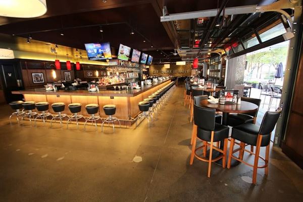 Bar Louie Sugar Land