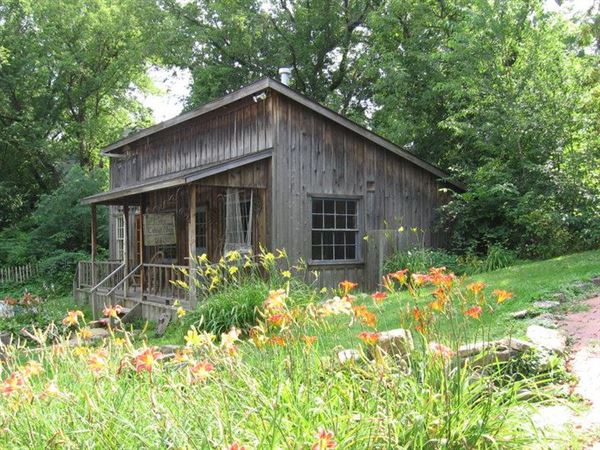 Shake Rag Alley Center for the Arts