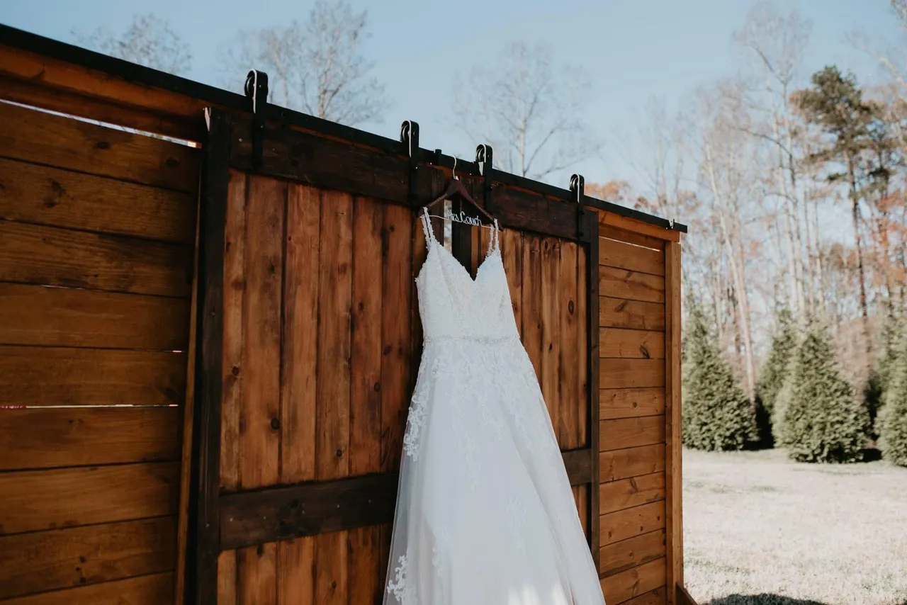 Winding Creek Farm and Wedding Barn