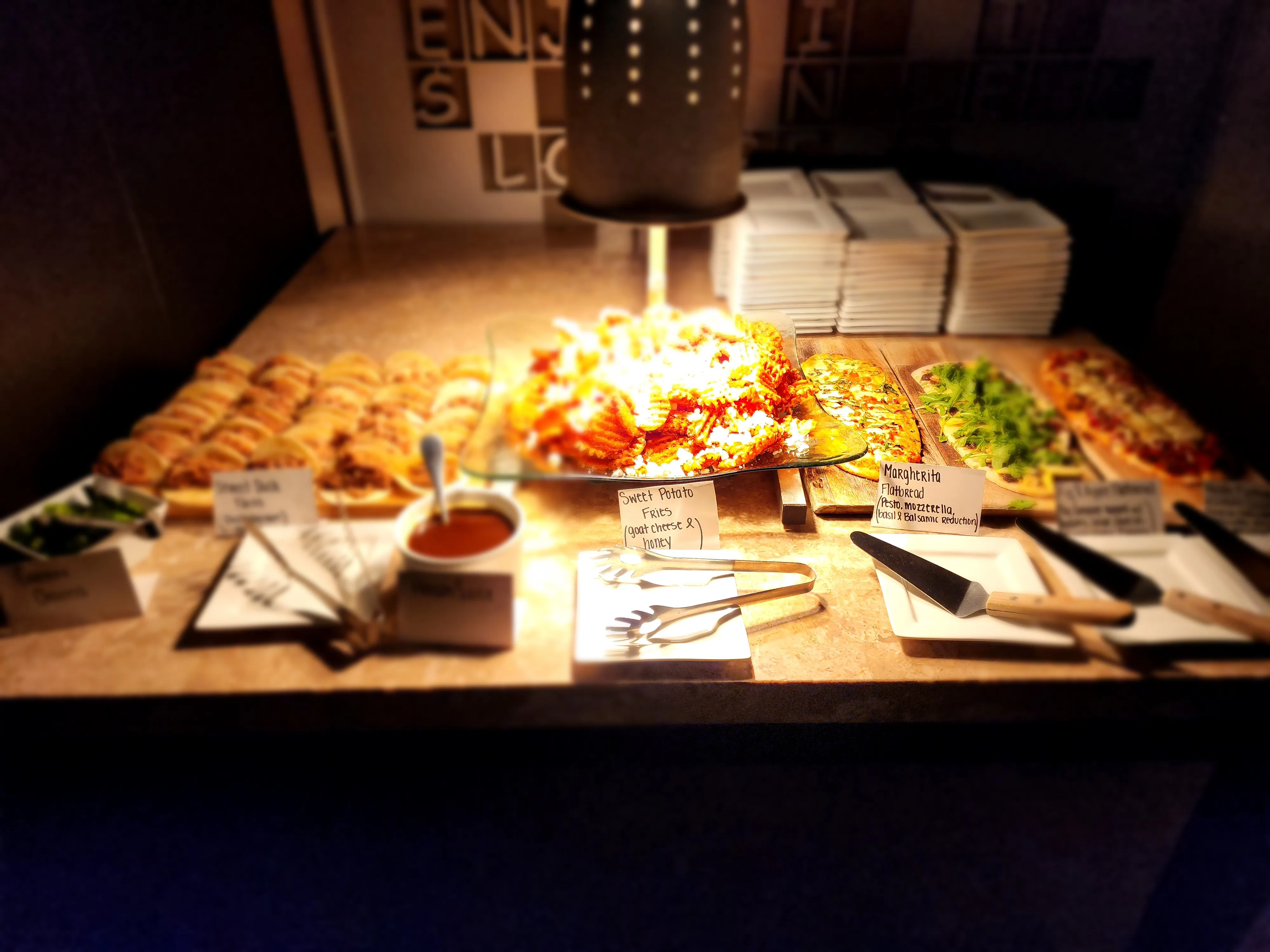 Nosh Restaurant and Wine Lounge