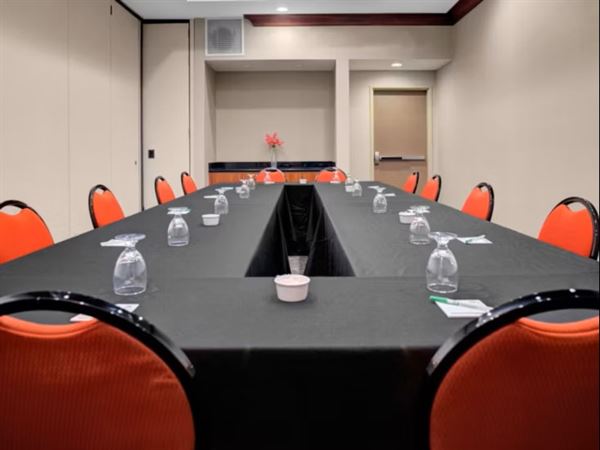 Holiday Inn Hotel & Suites Lima