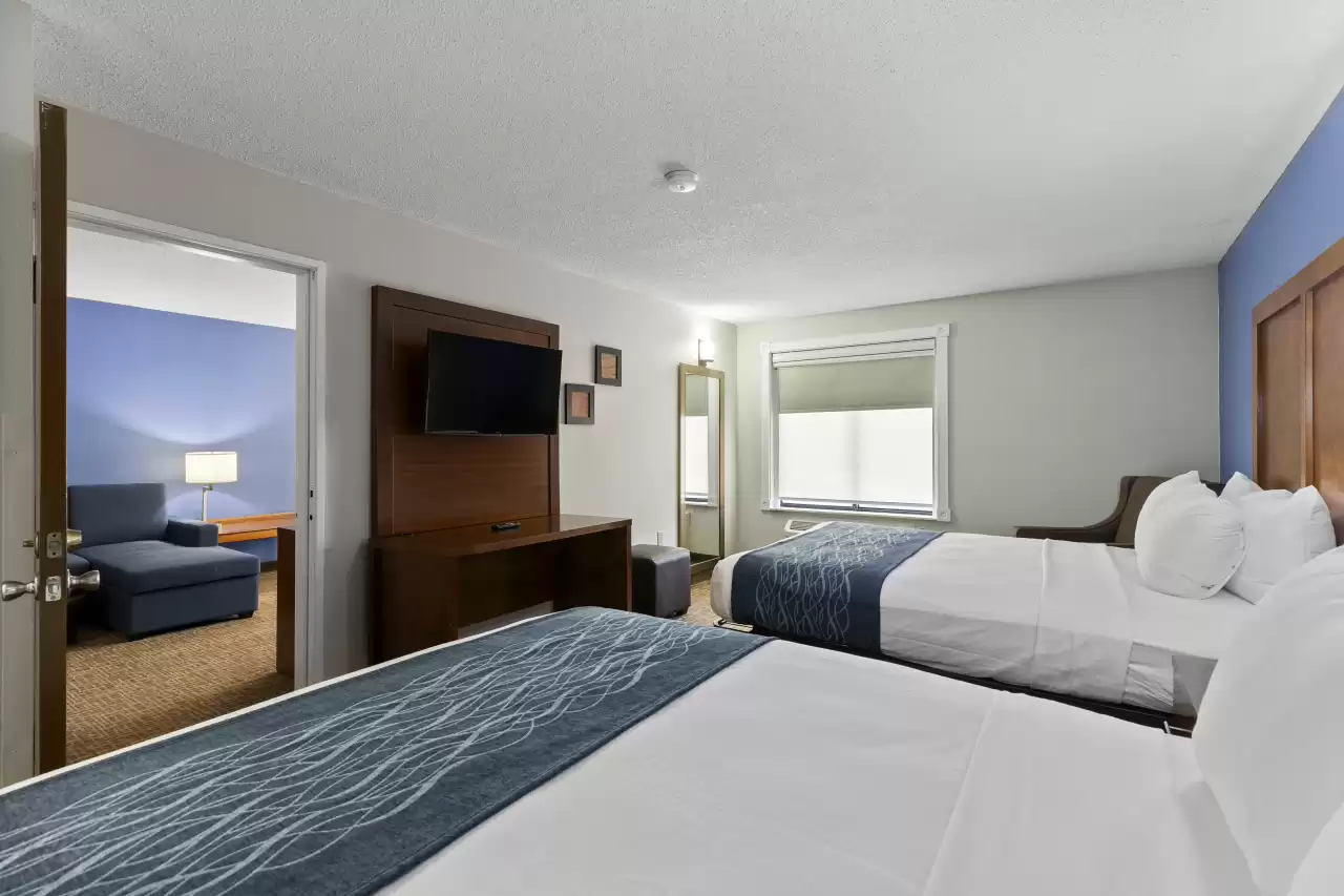 Comfort Inn & Suites St. Louis-Hazelwood