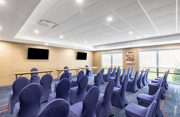 Hampton Inn & Suites Benton Harbor