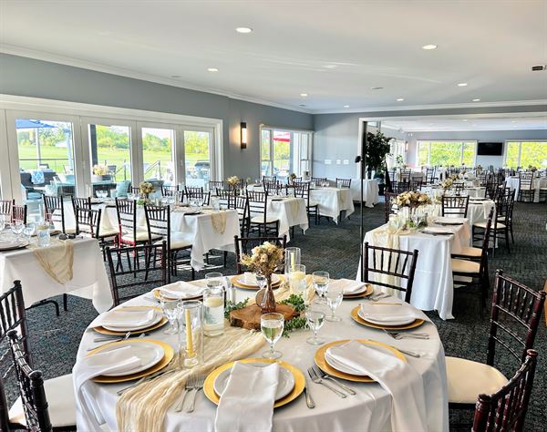 Lake Forest Golf Club & Banquet Center