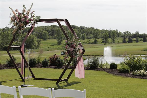 Lake Forest Golf Club & Banquet Center