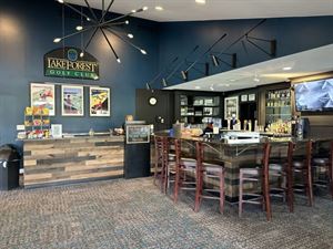 Ogie’s Bar & Grille