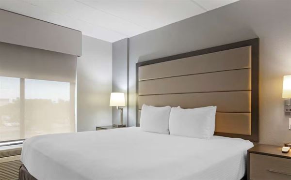 Wingate by Wyndham McAllen