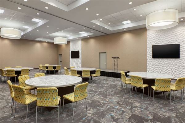 Aloft Jacksonville Tapestry Park