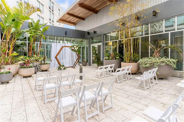 Aloft Jacksonville Tapestry Park