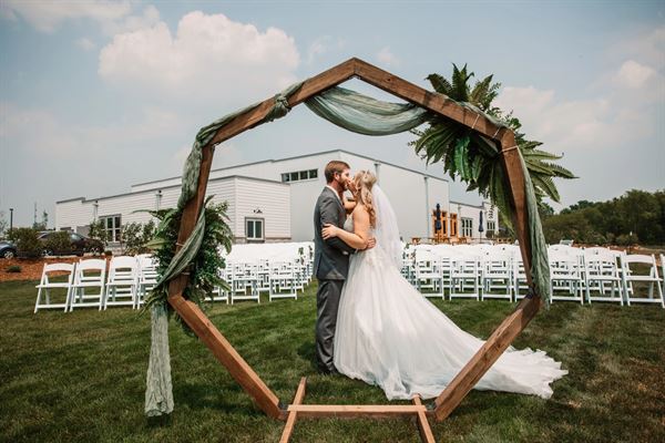 Aspen Sky - Winery, Distillery & Event Center