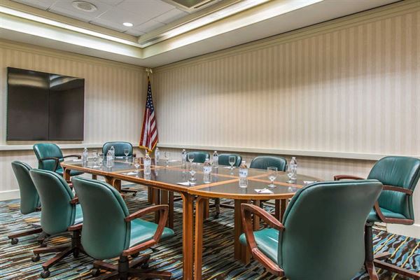 Regency Inn & Suites