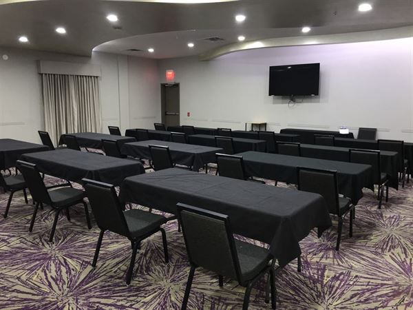 Holiday Inn Express & Suites Garland on Lake Hubbard