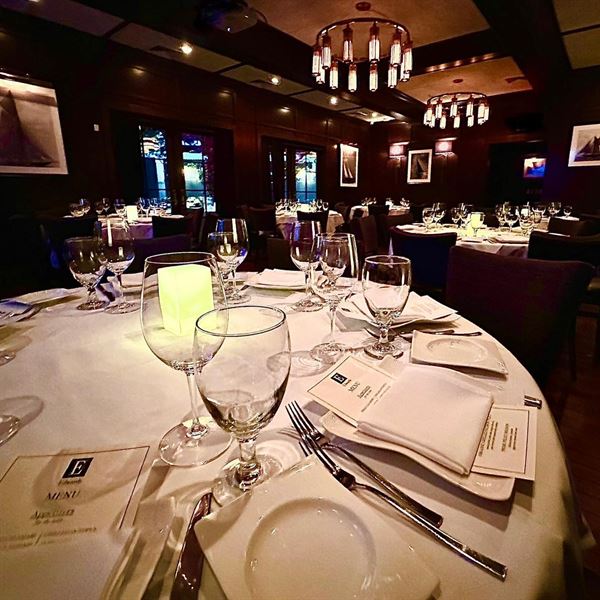 Oceanos Oyster Bar & Sea Grill