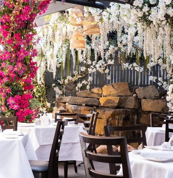 Oceanos Oyster Bar & Sea Grill