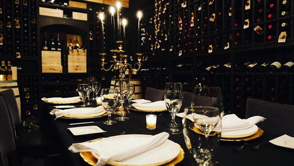 Oceanos Oyster Bar & Sea Grill