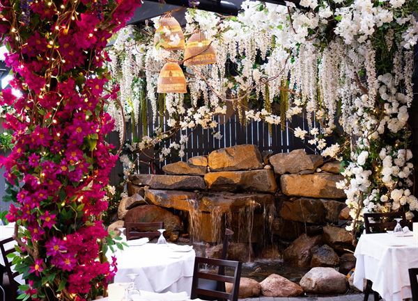 Oceanos Oyster Bar & Sea Grill