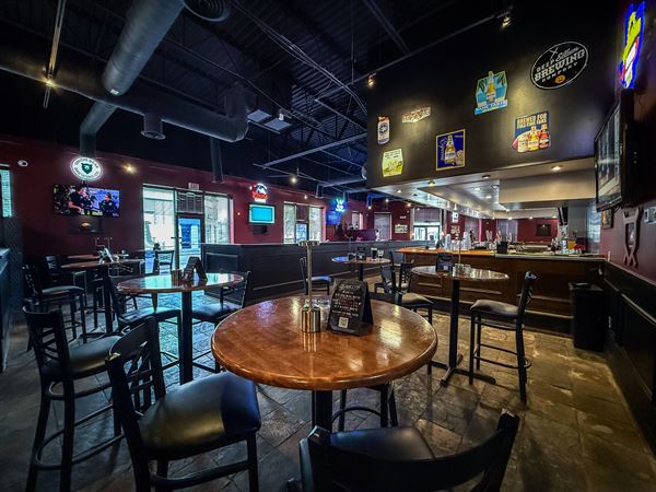 Los Amigo's Sports Bar + Bites