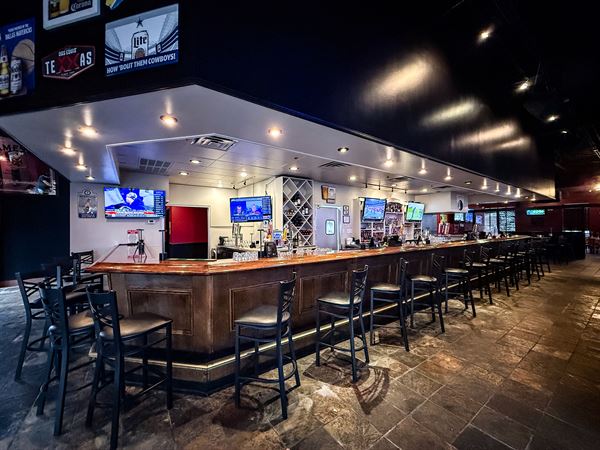 Los Amigo's Sports Bar + Bites