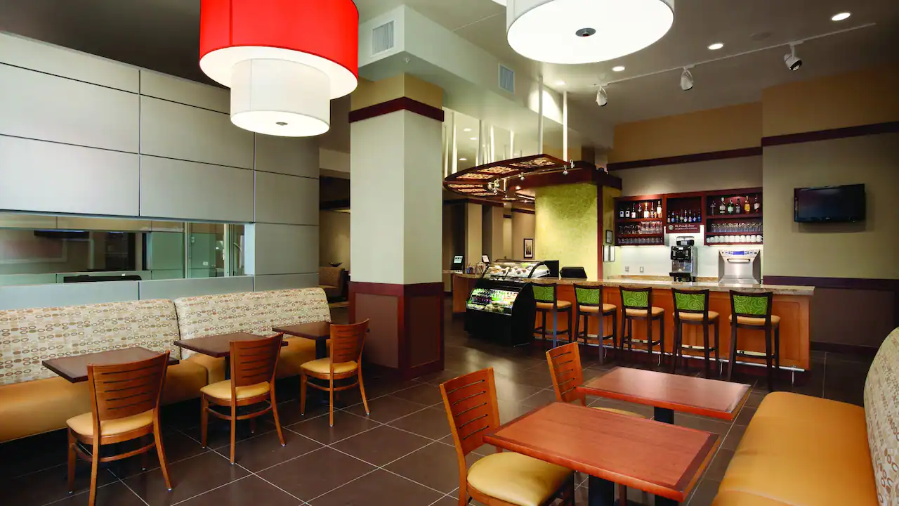 Hyatt Place Des Moines Downtown