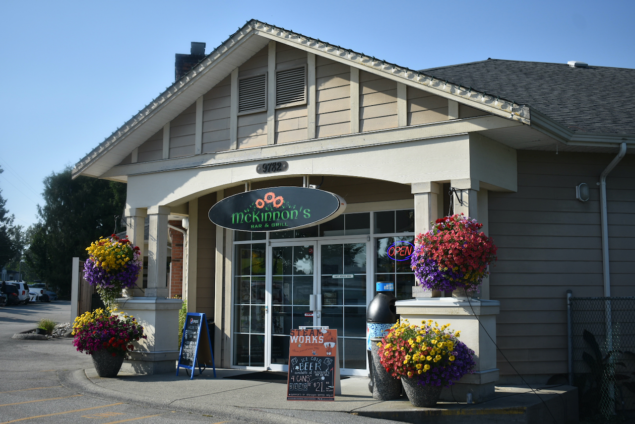 McKinnon's Bar & Grill