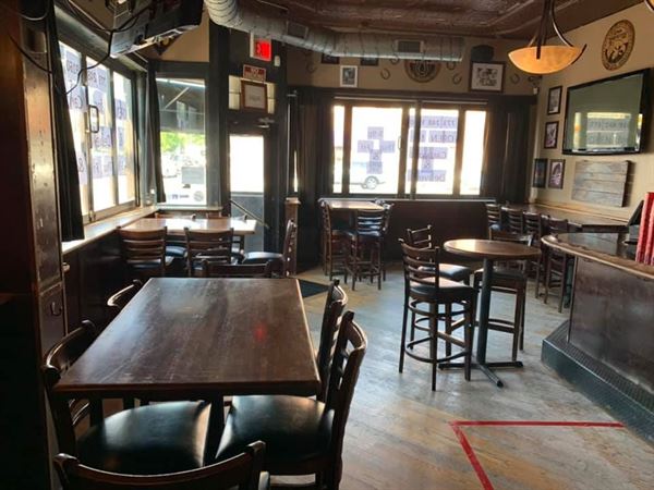 Four Shadows Tavern And Grill