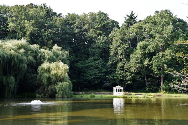 Friendship Botanic Gardens