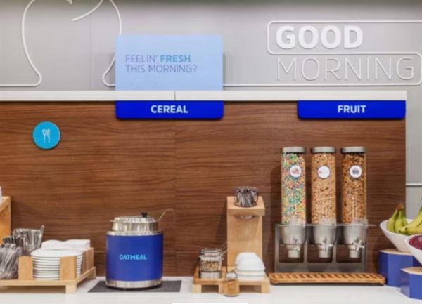 Holiday Inn Express & Suites Columbus / Worthington