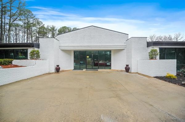 Opulence Restaurant Bar & Event Center