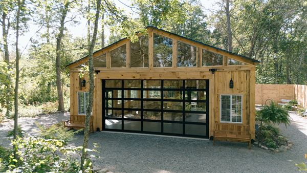 The Emerald Cottage on Hidden Lane