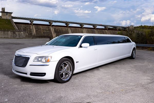 BONZER LIMOUSINE AND BLACK CAR SERVICE