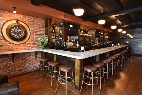 Louie's Italian Restaurant and Bar- Darien