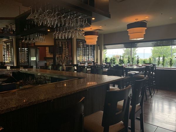 Harvest Seasonal Grill & Wine Bar – Montage