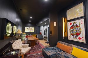 Private Lounge (2nd Floor)