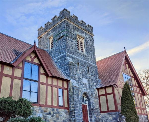 Searles School and Chapel