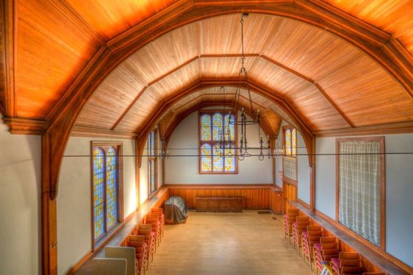 Searles School and Chapel