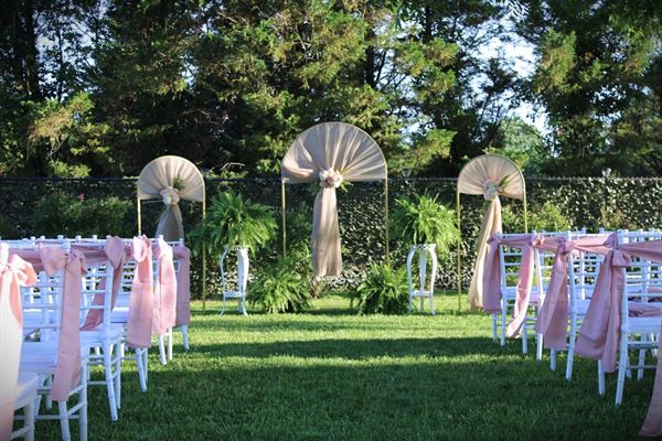 Rustic Rose Hall Venue
