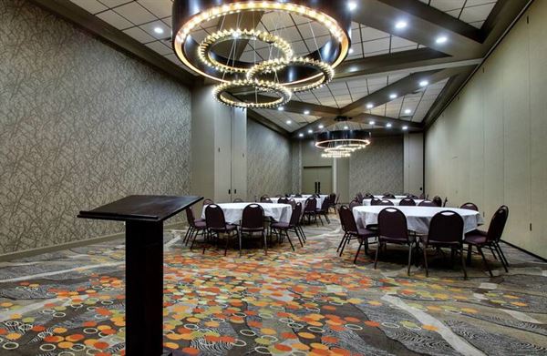 DoubleTree by Hilton Mt. Vernon