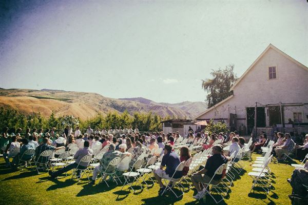 The Sunshine Ranch Wedding & Event Venue
