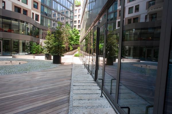 East Williamsburg White Box