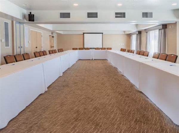 Holiday Inn Express & Suites San Jose-Morgan Hill