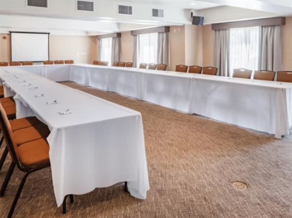 Holiday Inn Express & Suites San Jose-Morgan Hill