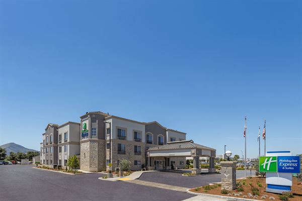 Holiday Inn Express & Suites San Jose-Morgan Hill