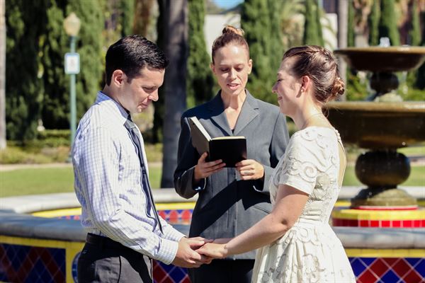 WeddingOfficiantPalmSprings.com
