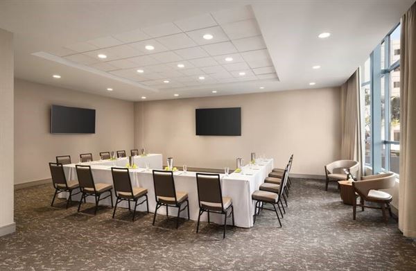 Embassy Suites Phoenix Downtown North