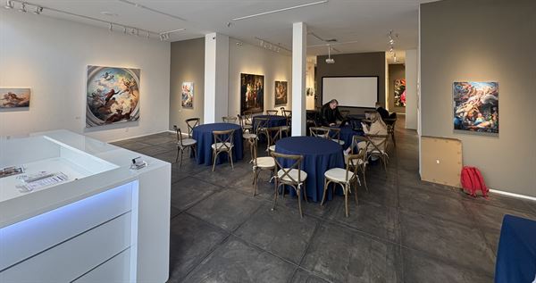 Ferrara Showman Gallery