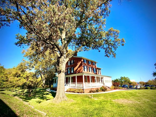 The Mansion at Laurel