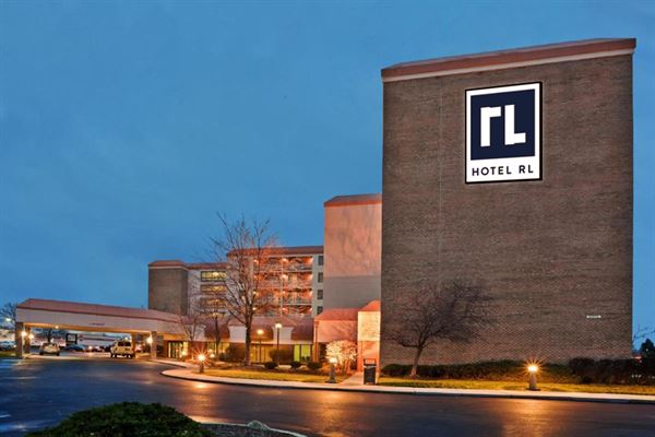 Hotel RL Cleveland Airport West by Sonesta