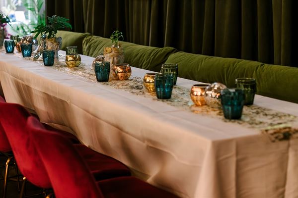 Botanica Art & Cocktails Lounge