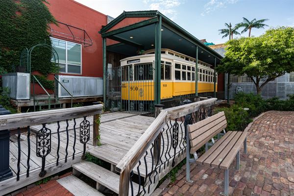 Downtown Omaha Oasis