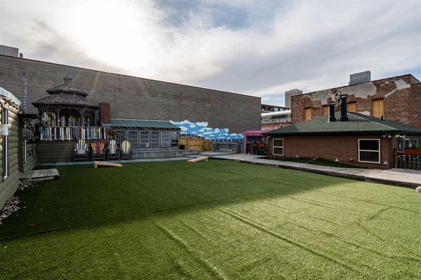 Downtown Omaha Oasis